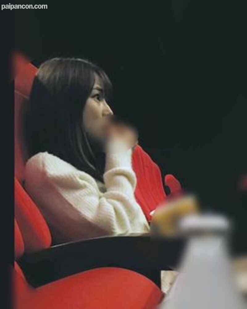 FC2-PPV-1546399 - 個数限定【無】英語の先生⓶映画館デート・145cmに中出し精子でお尻を汚す（45分）