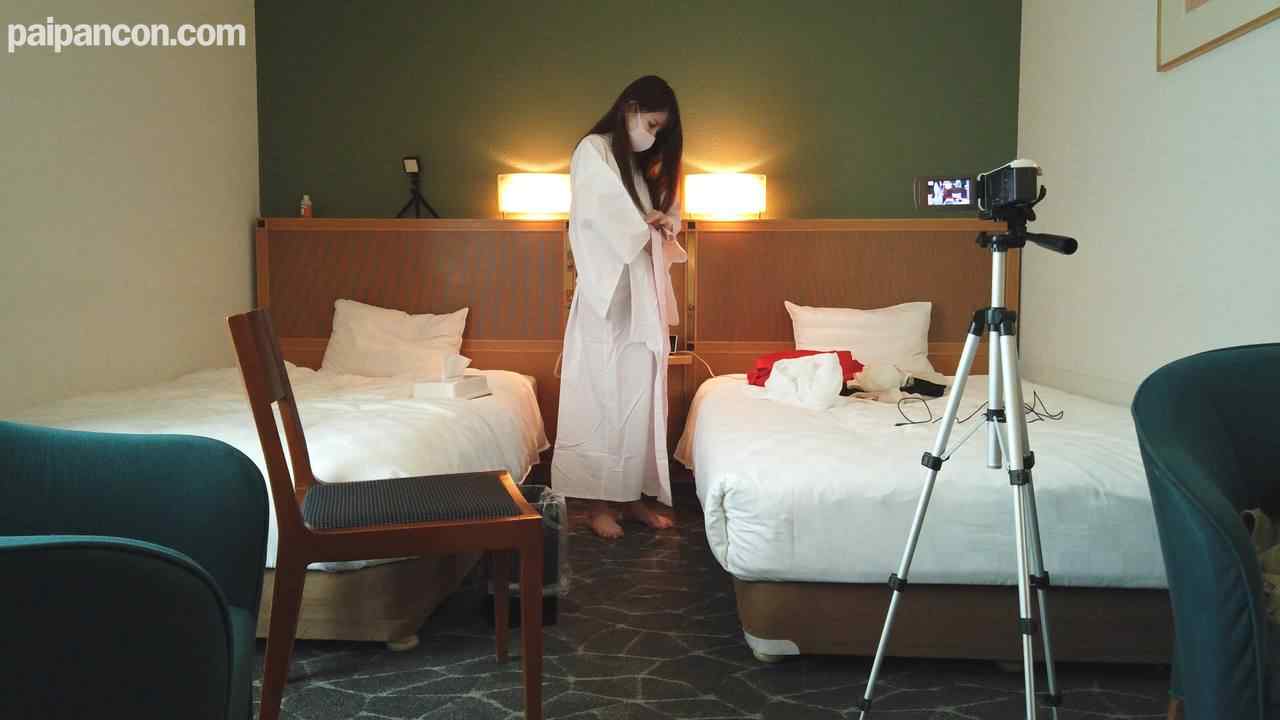 FC2-PPV-1648598 - 【本物素人】美沙ちゃんに巫女服を着せてみたら、清純さがアップしたけど、エロい腰使いは相変わらずでした thumbnail_1.jpg