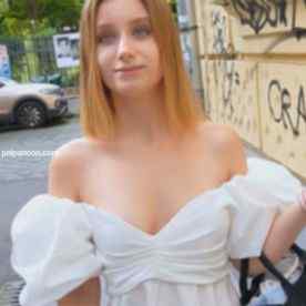 FC2-PPV-3569772 - 「もっとキスして♡」と何度もお願いしてくるロシア美女のリリィちゃん。「今日はたくさんHしたい♡」ってことで2回生中Hしました。