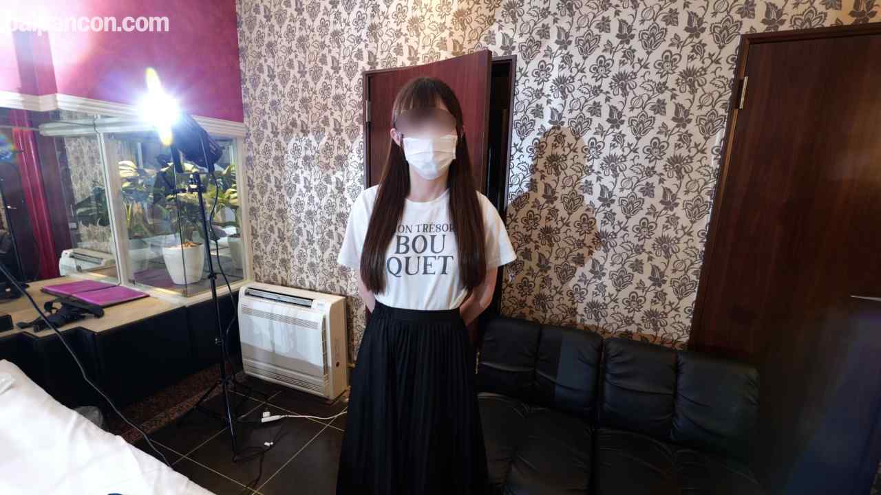 FC2-PPV-4556236 - CP0307 初めてのハメ撮り+初めての中出し！画面にちんぽを押し付けたくなる程のビラビラ大きめのおまんこを4Kで鬼接写♥潮吹き thumbnail_0.jpg