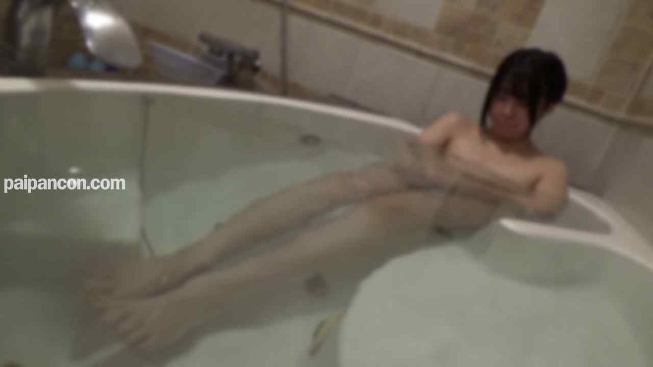 FC2-PPV-4673985 - スレンダーで足の長い色白美脚の19歳。真ピンクの激狭名器が…デンマでバイブでナマチ●ポでイカセてイカセてイカセまくられちゃう！杭打ちピストン膣奥孕ませ中出し！特典:高速手コキフェラで口内射精！ thumbnail_9.jpg