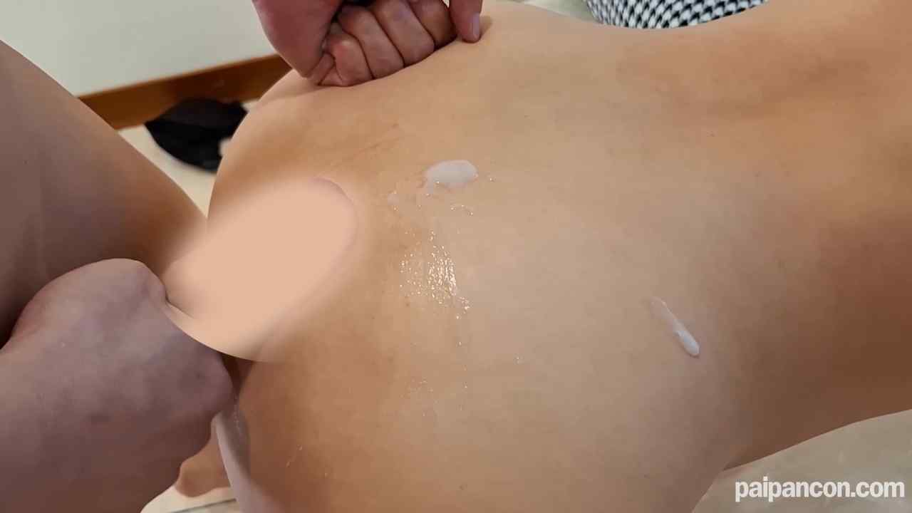 FC2-PPV-4703919 - 【無修正】台湾美人兼業モデルがうぶなストレッチで潮吹き！恥ずかしすぎるマッサージ初体験 thumbnail_4.jpg