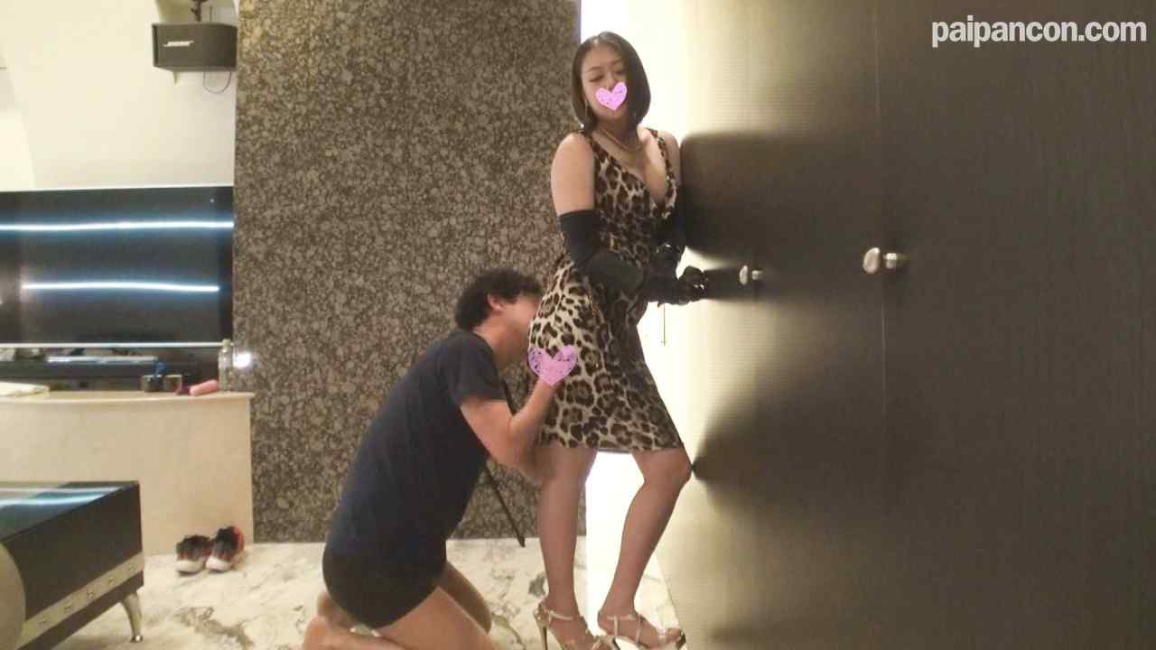 FC2-PPV-4780776 - 【無修正】★エロ過ぎるS痴女キャバ嬢様に射精管理され何度も寸止めで脳イキのドＭ完堕ちフェラ!　サテン手袋＆ボディコン焦らし手コキ！ thumbnail_4.jpg