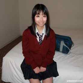 FC2-PPV-4866022 - [期間限定で大放出!15000pt➡1980pt]無修正＜♡未処理でふっさふさの陰毛＞美乳制服女子のマンコ⇒途中ゴム外して生挿入＆中出し cover.jpg